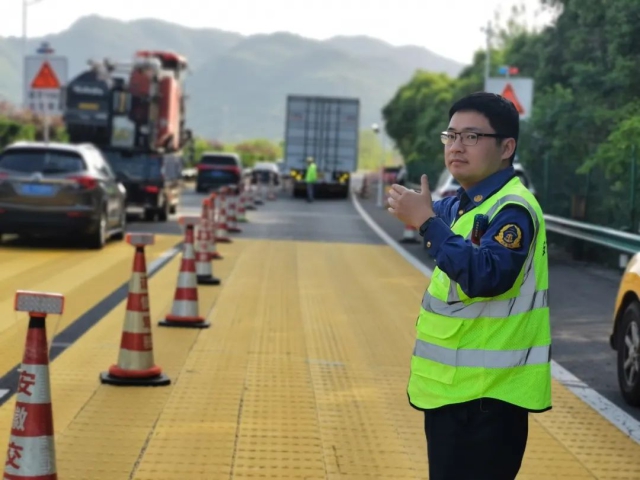 1748519796371289.jpg 01.jpg